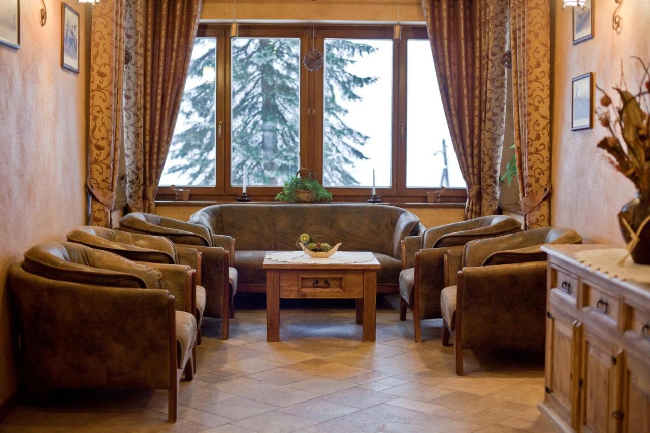 Hotel Dwor Karolowka Закопане Екстер'єр фото